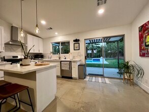 68245 Empalmo Rd in Cathedral City, CA - Building Photo - Building Photo