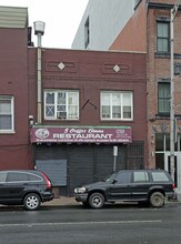 256 Summit Ave in Jersey City, NJ - Foto de edificio - Building Photo