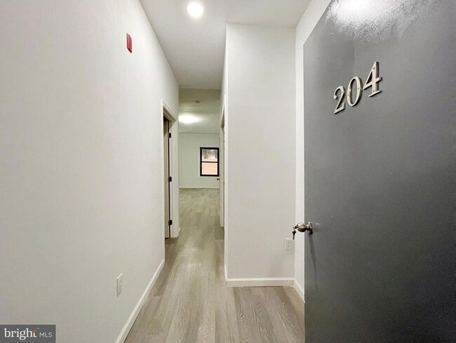 120 Chestnut St, Unit 204 in Philadelphia, PA - Building Photo - Building Photo