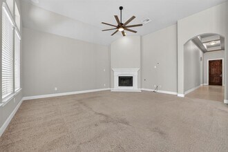 21413 Hines Ln in Pflugerville, TX - Building Photo - Building Photo