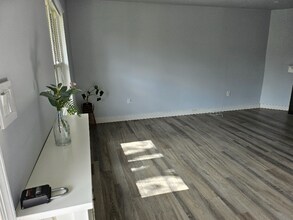 1109 Whitpain Hills in Blue Bell, PA - Building Photo - Building Photo