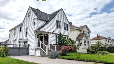 81 Knox Ave in Buffalo, NY - Building Photo - Building Photo