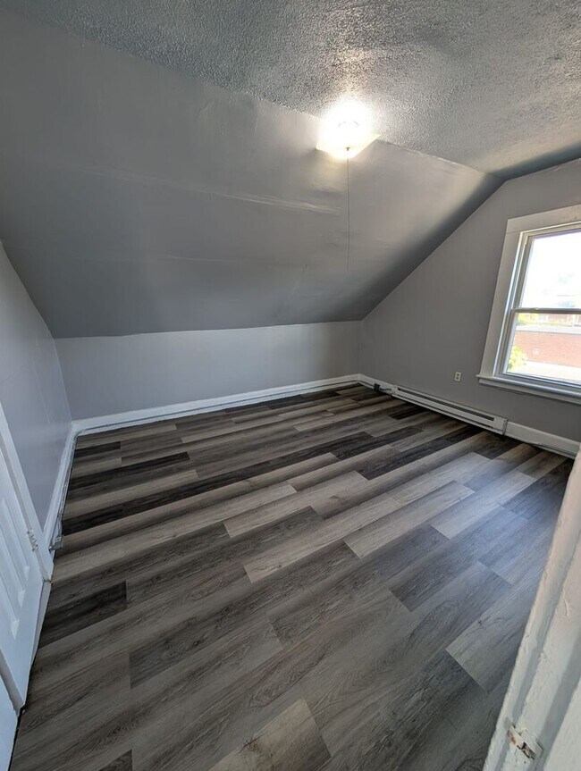 14 Brook St in New Britain, CT - Building Photo - Building Photo