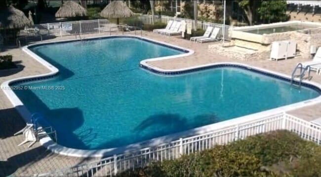 404 NW 68th Ave, Unit 304 in Plantation, FL - Building Photo - Building Photo