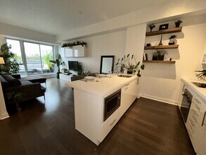 156 Portland St in Toronto, ON - Building Photo - Building Photo