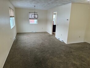 2614 Magnolia St, Unit A in Endicott, NY - Building Photo - Building Photo