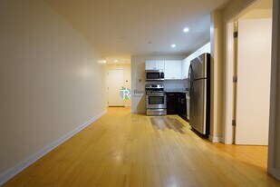 40 Boylston St, Unit 607 in Boston, MA - Building Photo