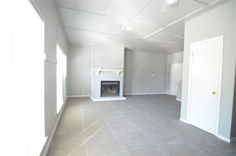 11049 Albury Dr in Houston, TX - Building Photo - Building Photo