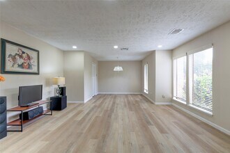 2902 Field Line Dr in Sugar Land, TX - Foto de edificio - Building Photo