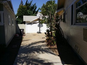 329 N Winnipeg Pl in Long Beach, CA - Foto de edificio - Building Photo