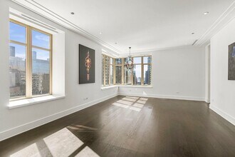 118 E Erie St, Unit 25D in Chicago, IL - Building Photo - Building Photo