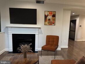 413 Stuart Cir in Richmond, VA - Building Photo - Building Photo