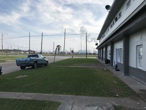 Texas City Apartments in Texas City, TX - Building Photo - Building Photo