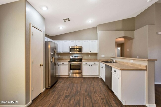1228 E Elm Rd in San Tan Valley, AZ - Building Photo - Building Photo