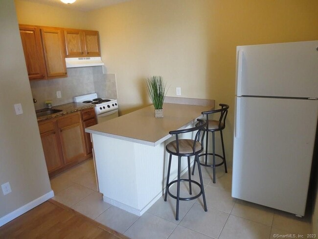 7 Brookdale St in Wolcott, CT - Building Photo - Building Photo