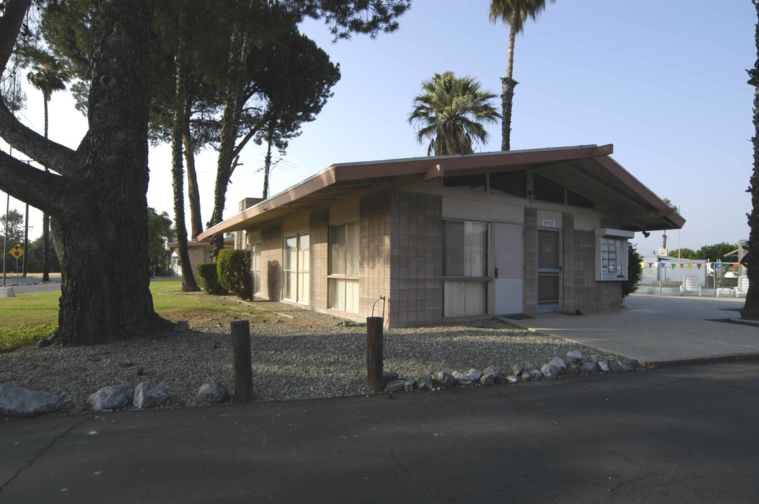 Palm Villa Mobile Home Park in Hemet, CA - Building Photo