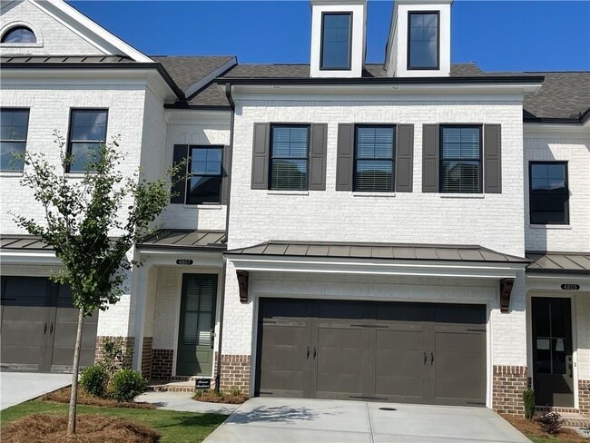 4807 Larkin Pass in Buford, GA - Foto de edificio - Building Photo