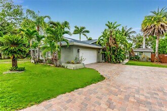 3225 E Rosery Rd in Largo, FL - Building Photo - Building Photo