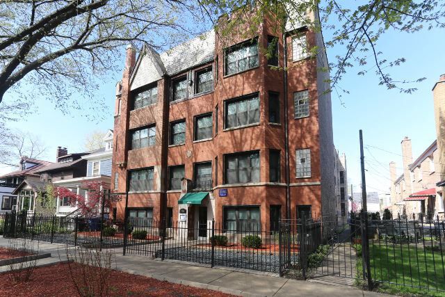 property at 4617 N Paulina St