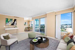 3890 Nobel Dr in San Diego, CA - Building Photo