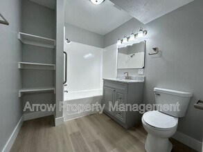 1013 14-5 in Wamego, KS - Building Photo - Building Photo