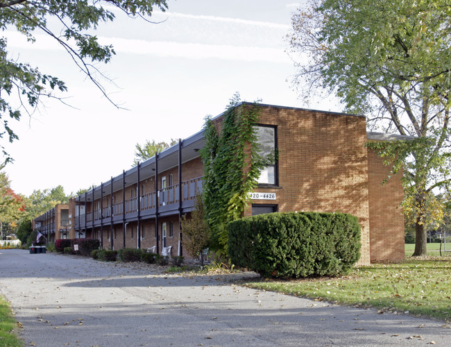 Parkview Apartments in Royal Oak, MI - Building Photo - Building Photo