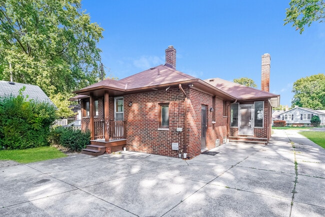 property at 150 E 272nd St