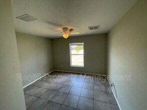 1821 SW 22nd Ln in Cape Coral, FL - Building Photo - Building Photo