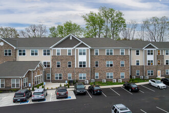 Hurstbourne Senior Apartments in Louisville, KY - Foto de edificio - Building Photo