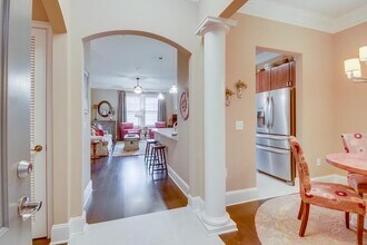 3621 Vinings Slope SE in Atlanta, GA - Building Photo - Building Photo