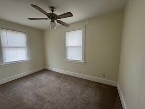 207 E Columbia Ave in Reading, OH - Foto de edificio - Building Photo
