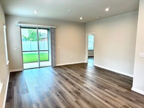 8622 Bonfire Wy in Parrish, FL - Building Photo - Building Photo