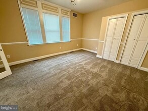 3330 E Hollywood Cir in Pennsauken, NJ - Building Photo - Building Photo