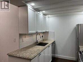 83-83 Lillian St in Toronto, ON - Building Photo - Building Photo
