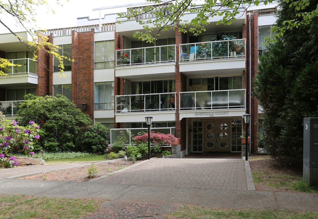 Sheridan Court in Vancouver, BC - Building Photo