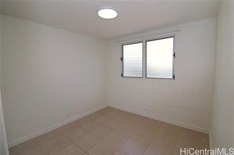 2787 Waialae Ave in Honolulu, HI - Building Photo - Building Photo