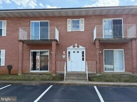 11 Taft Ave in Winchester, VA - Building Photo