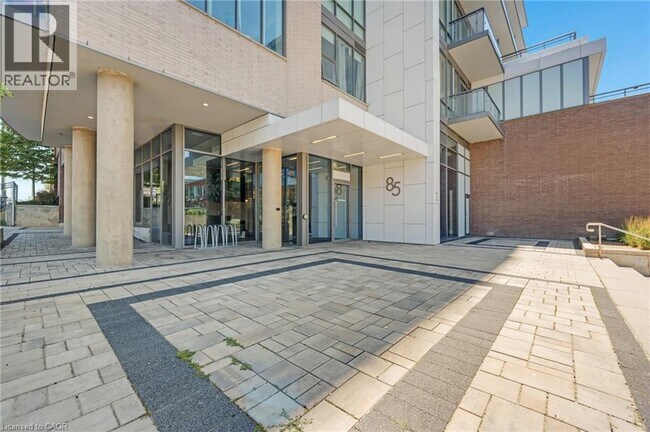 85 Duke St W in Kitchener, ON - Building Photo - Building Photo