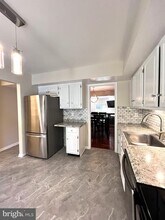 10704 Muirfield Dr in Potomac, MD - Building Photo - Building Photo