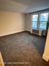 86 Ulster Ave in Saugerties, NY - Building Photo - Building Photo