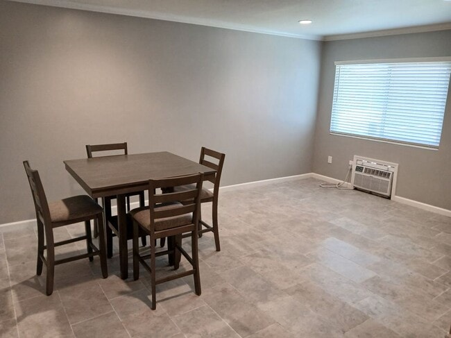 580 W Shamrock St in Rialto, CA - Building Photo - Building Photo