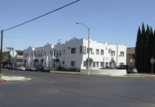 200 S Oxford Ave in Los Angeles, CA - Building Photo - Building Photo