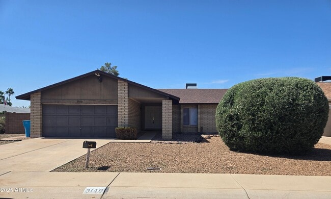 property at 3149 W Hartford Dr