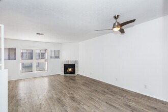 534 Venice Way in Inglewood, CA - Building Photo - Building Photo