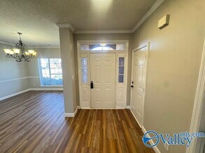 492 SW Sussex Dr in Huntsville, AL - Building Photo - Building Photo