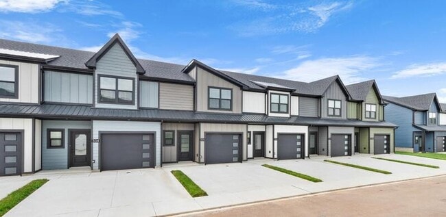 property at 305 Jonathan Wade Cir