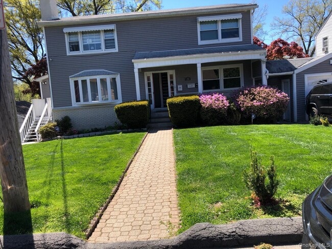 property at 32 Roanoke Ave