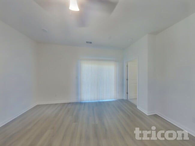 1940 Logan Ln in Conyers, GA - Building Photo - Building Photo