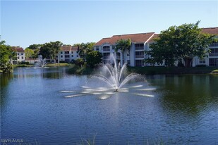 4720 St Croix Ln in Naples, FL - Building Photo