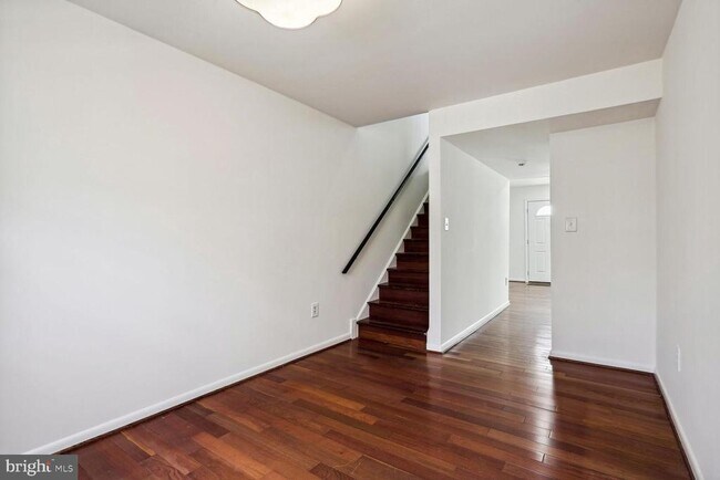 15060 Cherrydale Dr in Woodbridge, VA - Building Photo - Building Photo